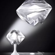 Image sur GEMMY PRISMA Table Lamp