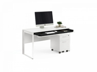 Image sur LINEA Desk w/ Drawer and Keyboard